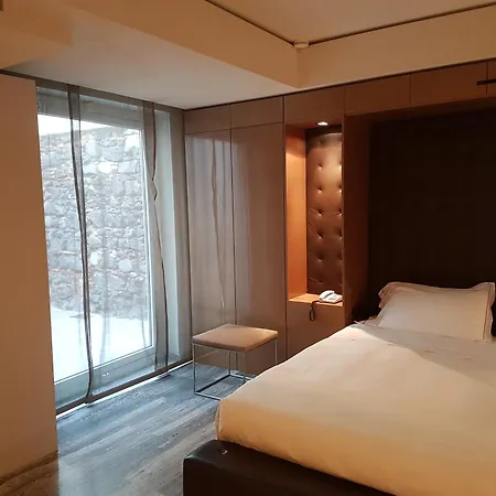 Hotel House