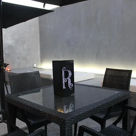 House 4*
