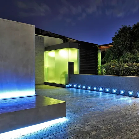 House Hotel 4*