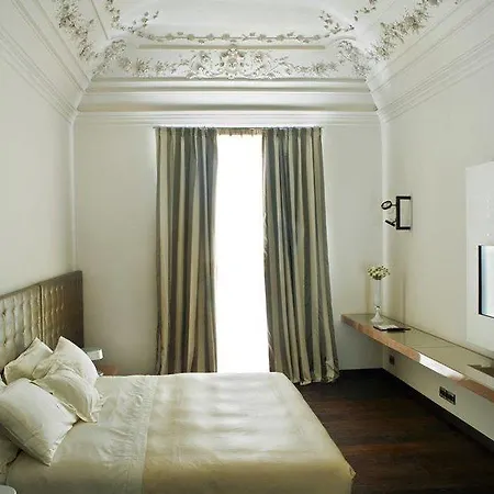 Hotel House 4*