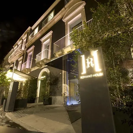 House Hotel 4*