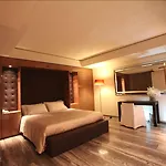 House 4* Catania