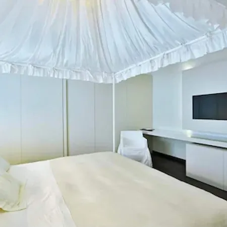 Otel House 4*