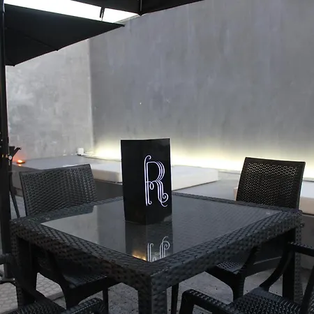 House 4*