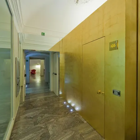 Hotel House 4*