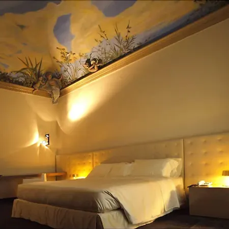 House Hotel