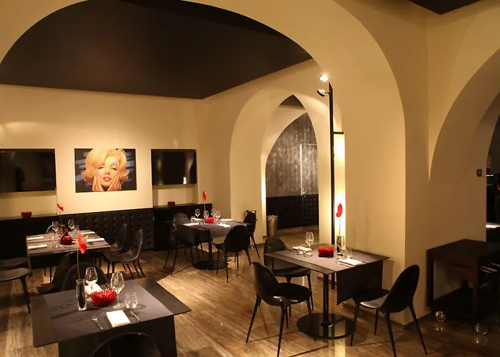 Отель House 4*