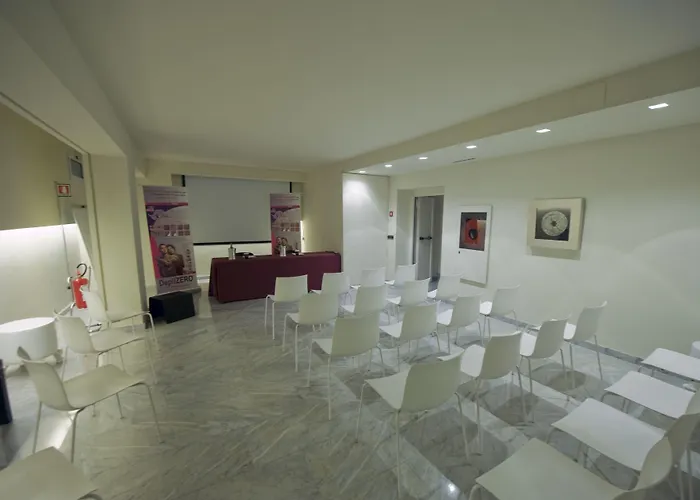 Отель House 4*